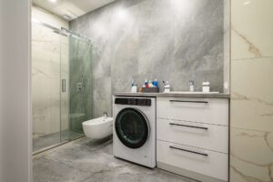 green-marble-bathroom